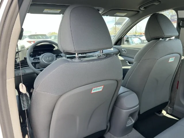 Used 2026 White Hyundai SEL Sport image 25
