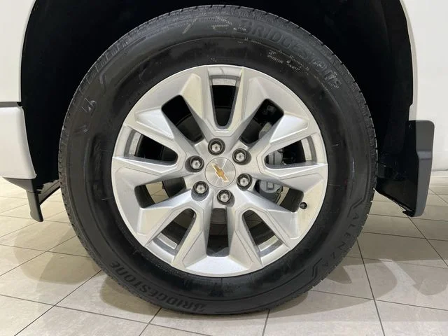New 2026 White Chevrolet Custom image 28