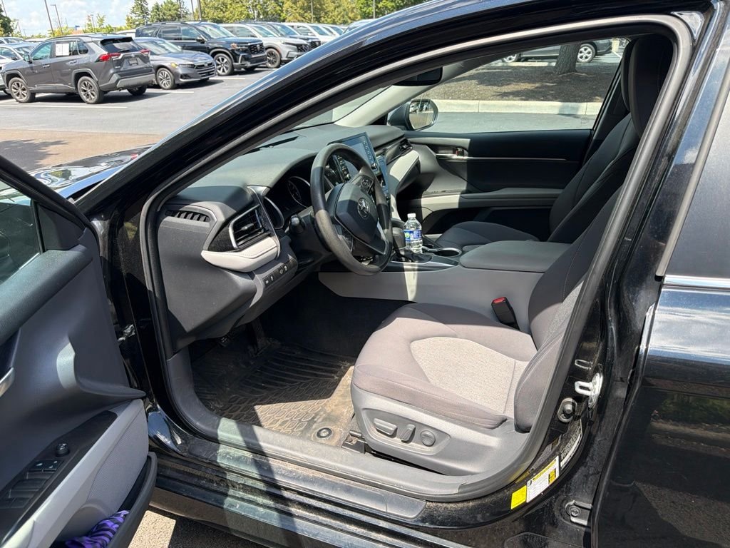 Used 2021 Midnight Black Metallic Toyota LE image 13
