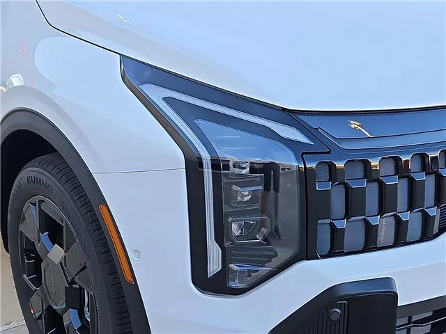 New 2027 Glacial White KIA X-Line All-Wheel Drive image 6