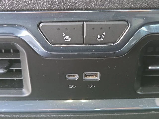 Used 2023 Summit White GMC Denali image 18