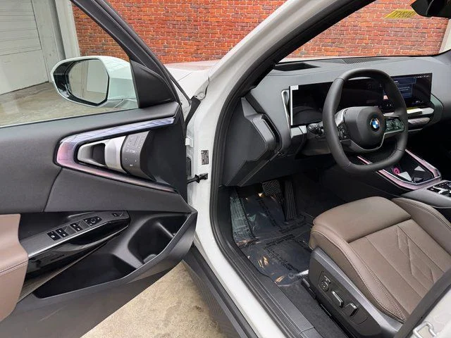 Used 2026 White BMW 30 xDrive image 9