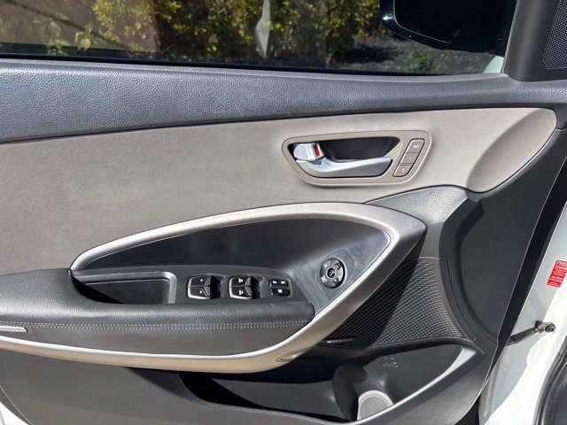 Used 2016 Frost White Pearl Hyundai 2.4 Base image 15