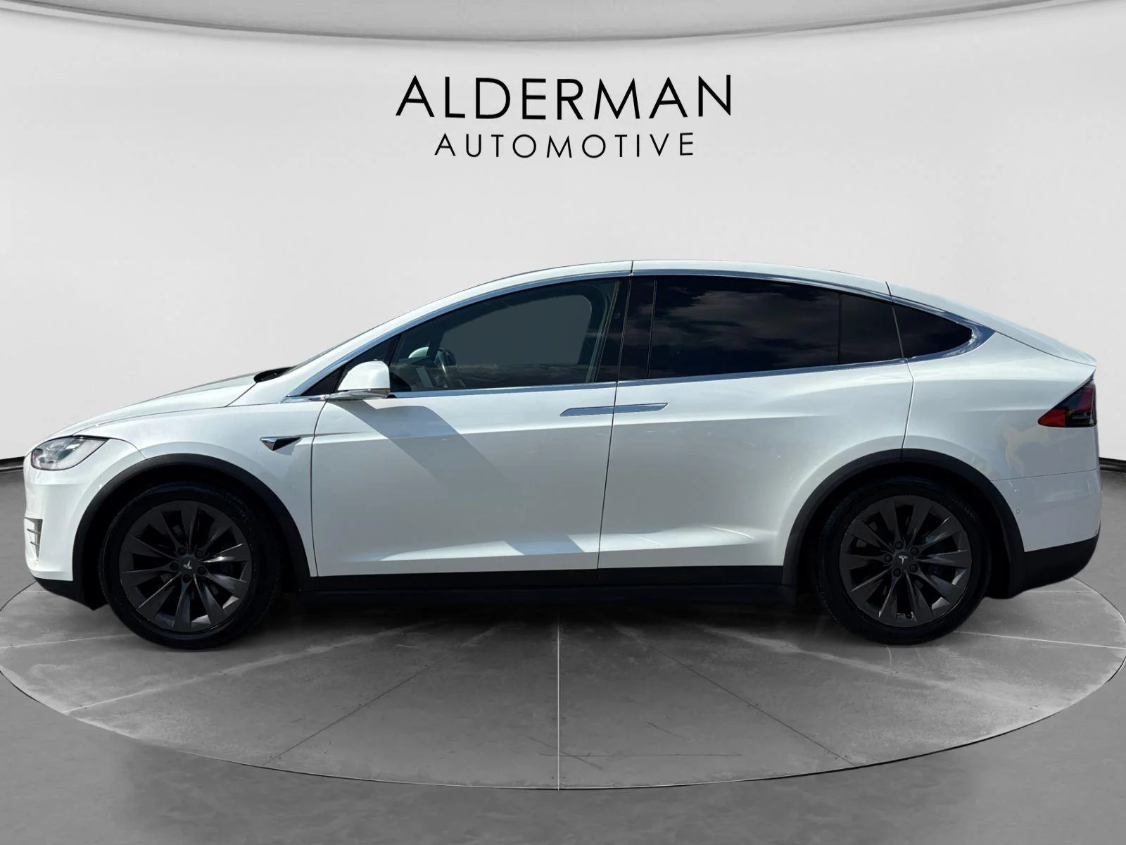 Used 2018 Pearl White Multi-Coat Tesla 75D image 2