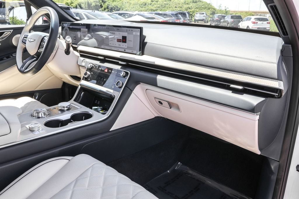 Used 2025 White Genesis 3.5T Prestige image 46