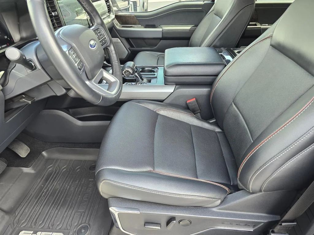Used 2023 White Ford LARIAT image 9
