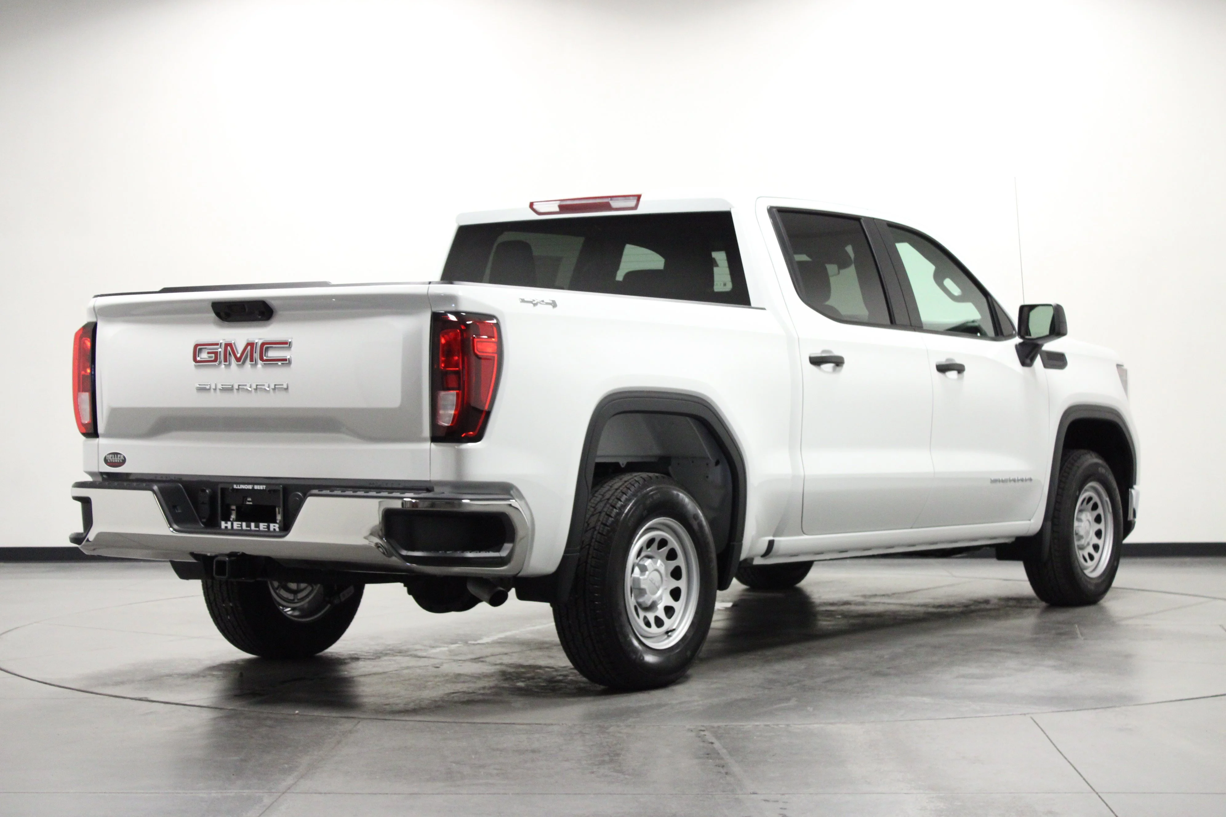 New 2026 Summit White GMC Pro image 4