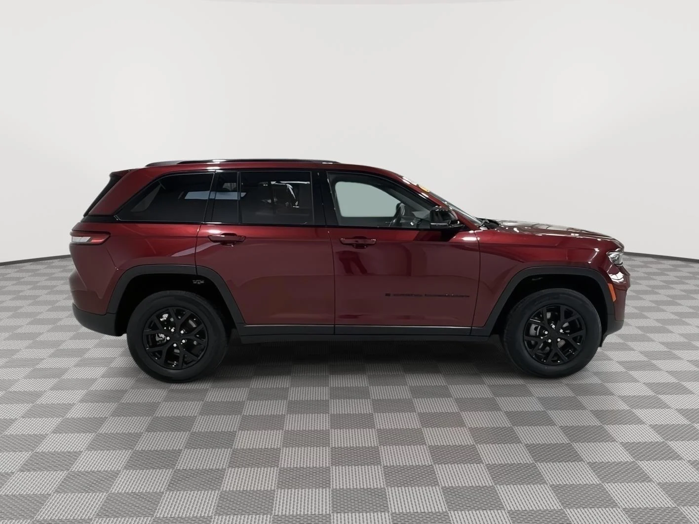 Used 2025 Velvet Red Pearlcoat Jeep Altitude image 6