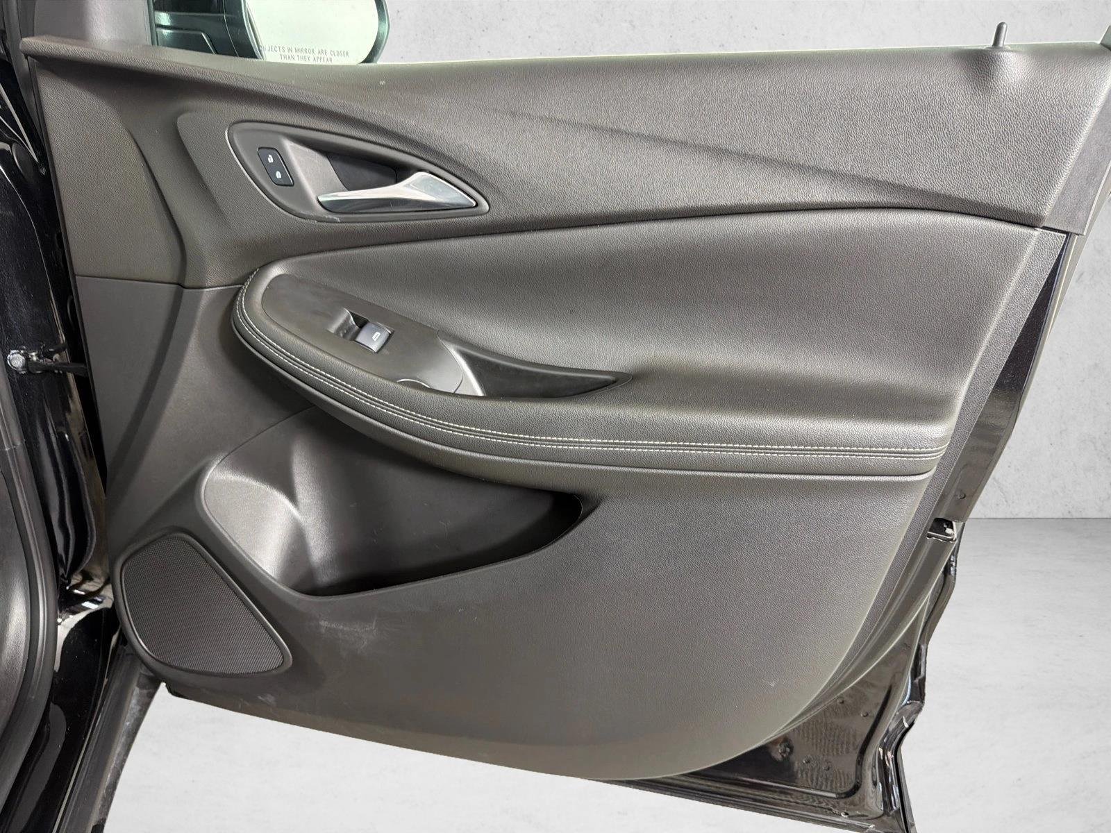 Used 2025 Ebony Twilight Metallic Buick Preferred image 14