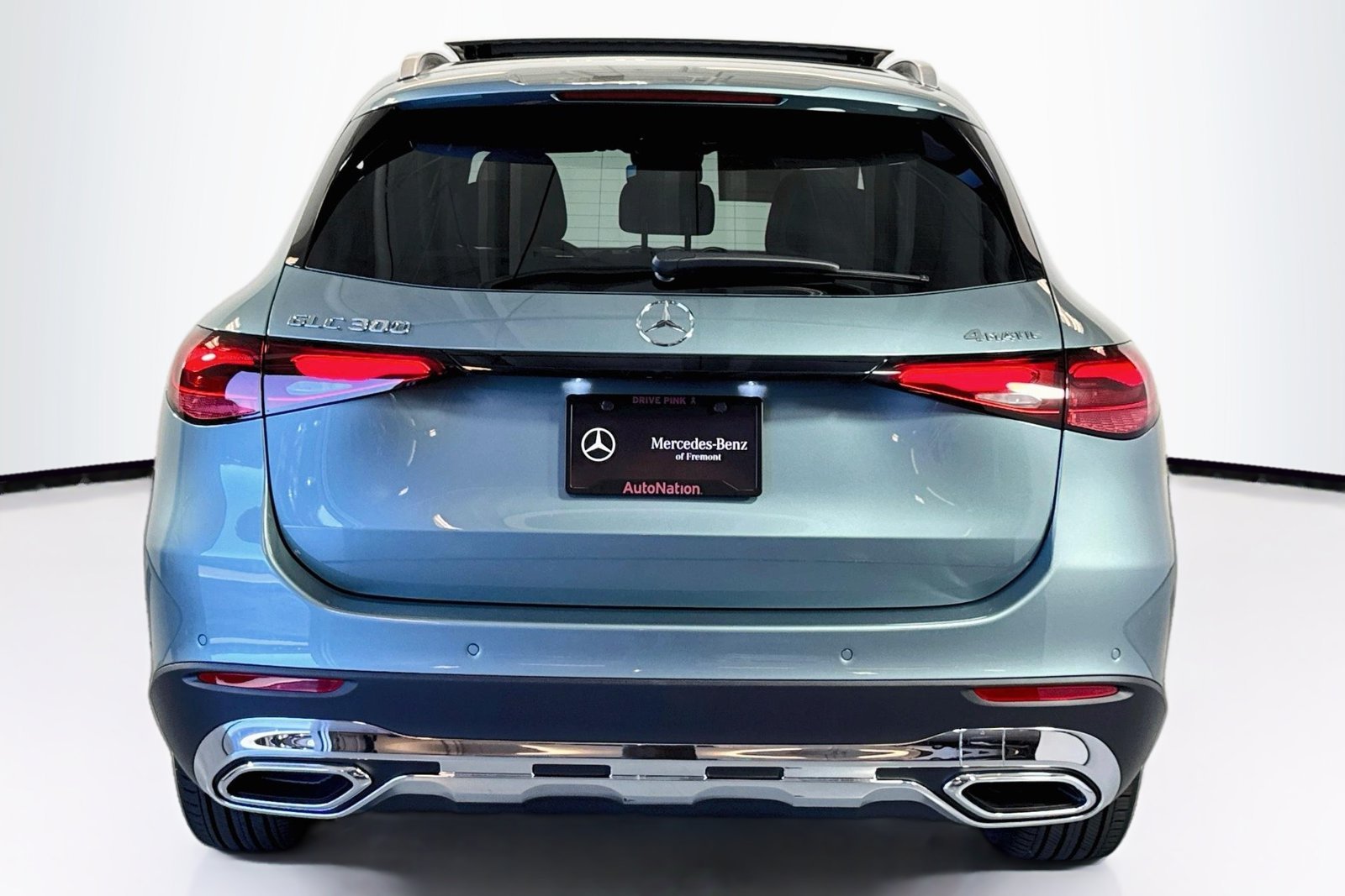 New 2026 Verde Silver Metallic Mercedes-Benz GLC 300 image 6