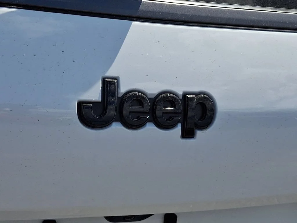 New 2026 Bright White Clearcoat Jeep Limited image 21