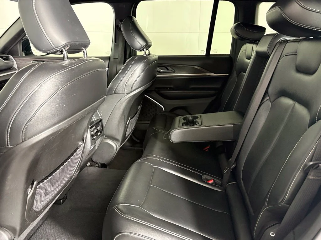 Used 2024 White Jeep 4xe image 37