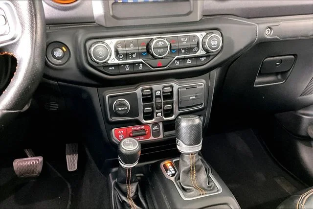 Used 2021 White Jeep Mojave image 8