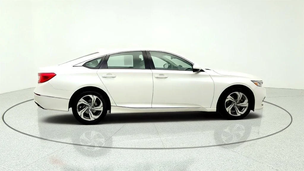 Used 2020 Platinum White Pearl Honda EX-L 1.5T CVT image 4