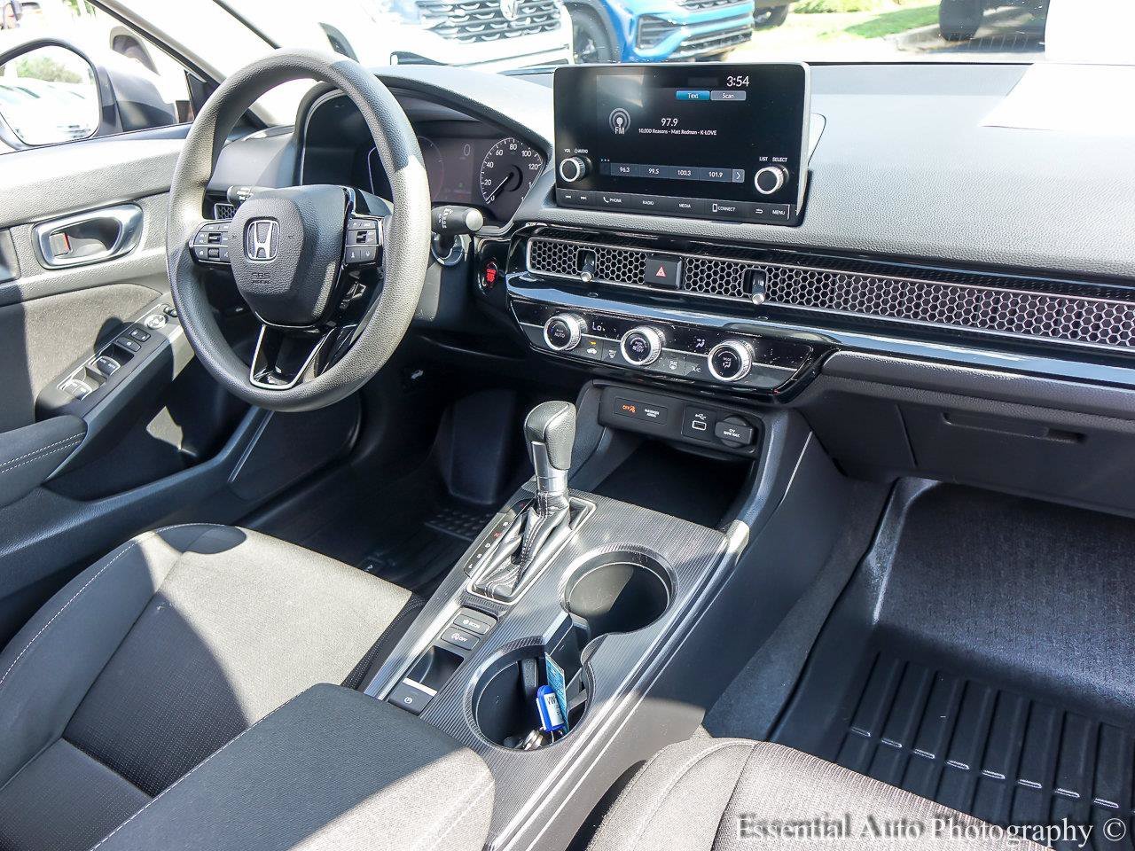 Used 2022 Platinum White Pearl Honda LX image 23