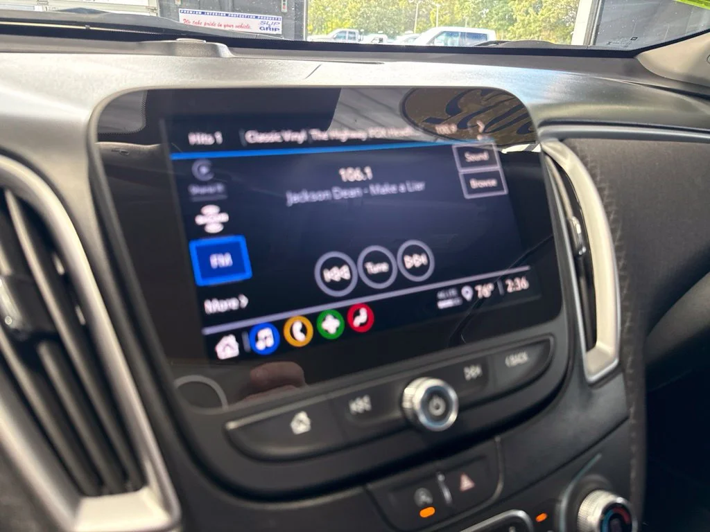 Used 2025 Black Chevrolet LT image 26