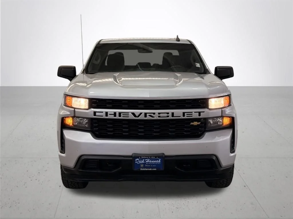 Used 2019 Silver Chevrolet Custom image 4