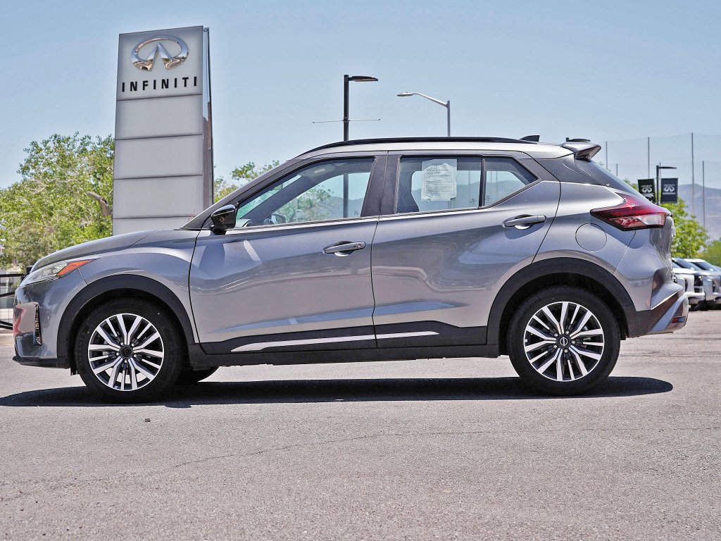 Used 2024 Boulder Gray Pearl Nissan SR image 4