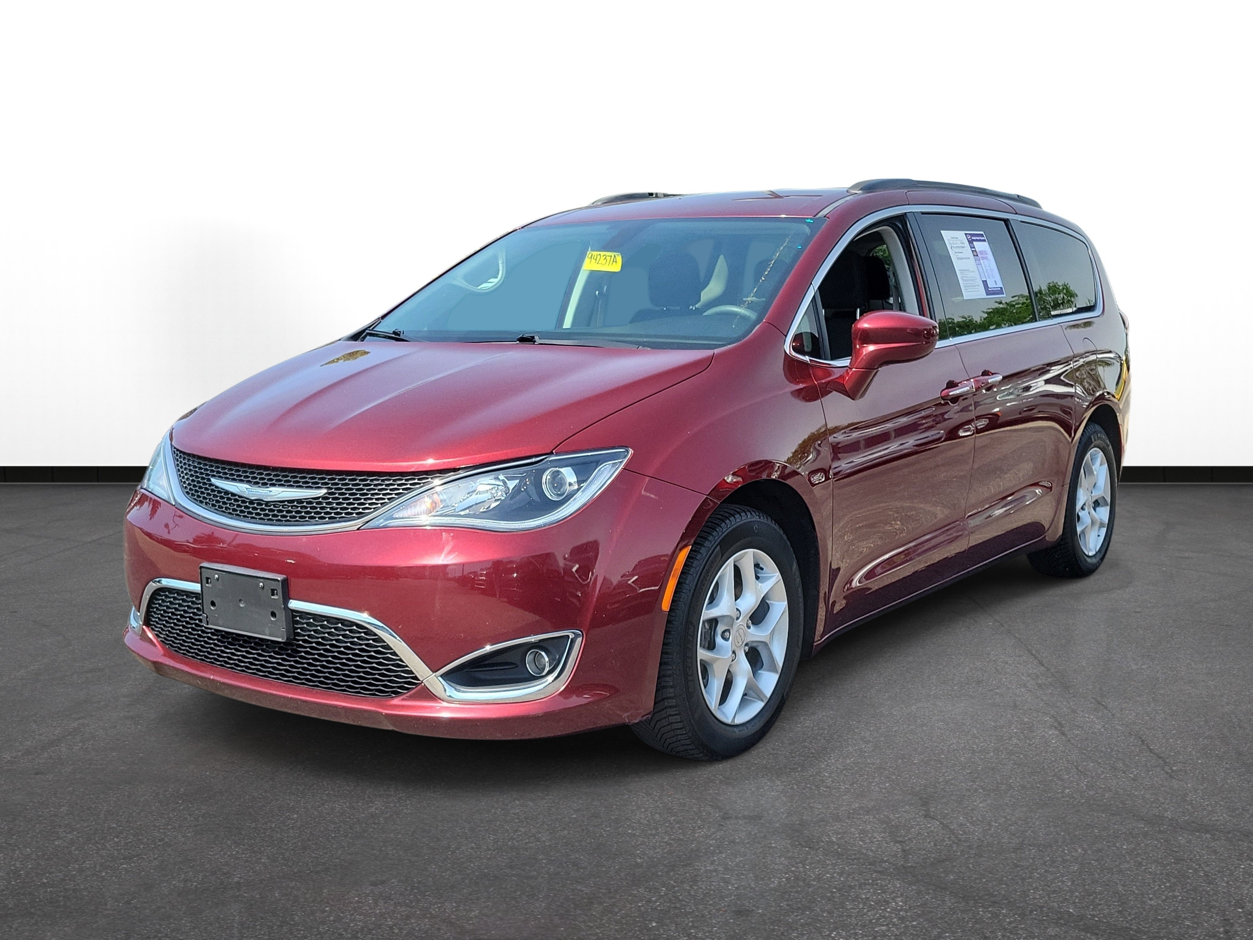 Used 2018 Chrysler Pacifica Touring Plus with VIN 2C4RC1FG9JR197993 for sale in Vandalia, OH