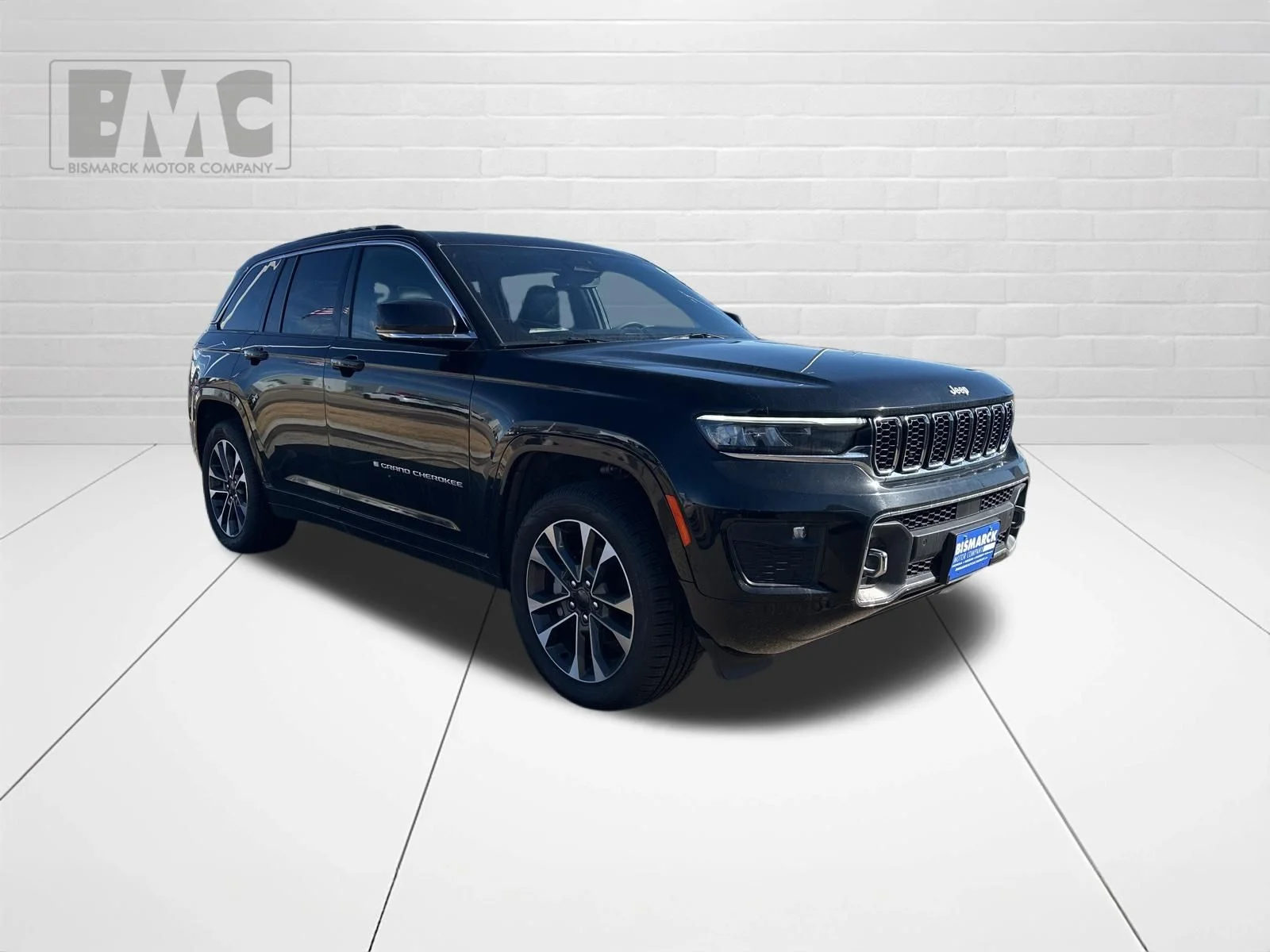Used 2024 Black Jeep Overland image 4