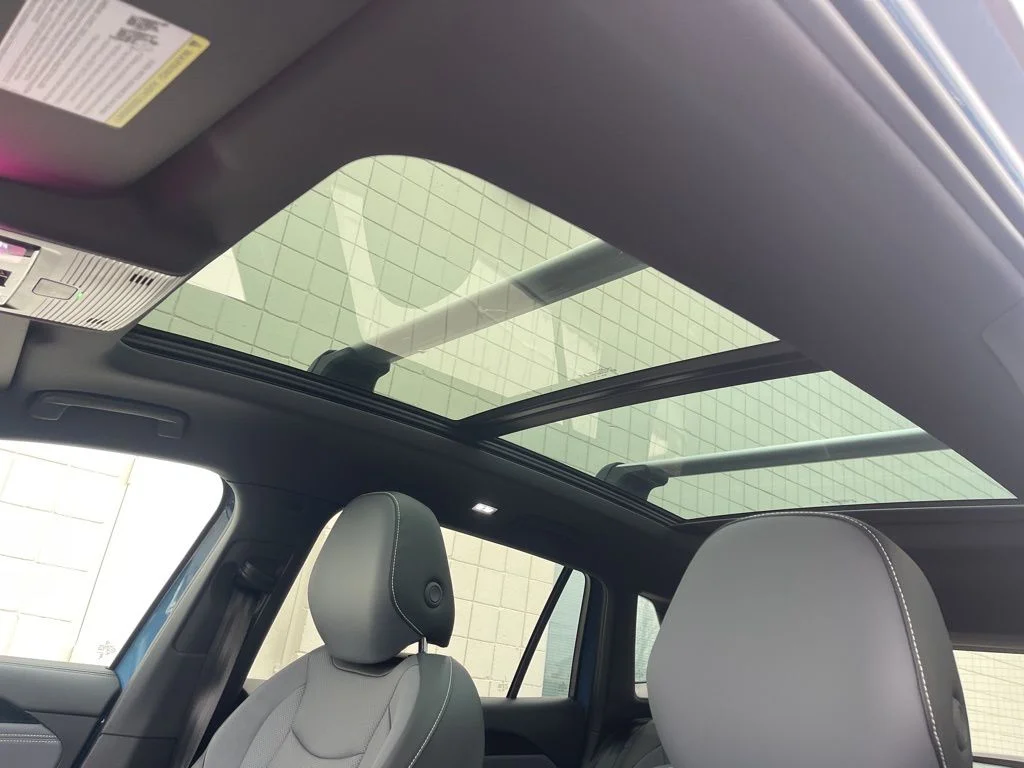 New 2026 Monterey Blue with Deep Black Roof Volkswagen 2.0T SE R-Line Black image 6