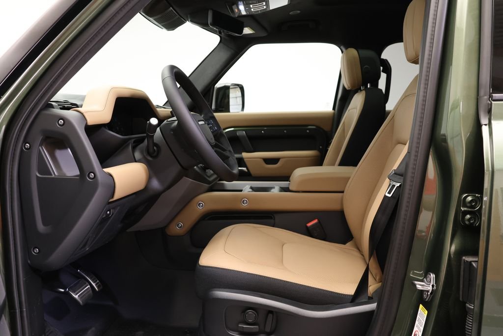 New 2026 Woolstone Green Land Rover X image 29