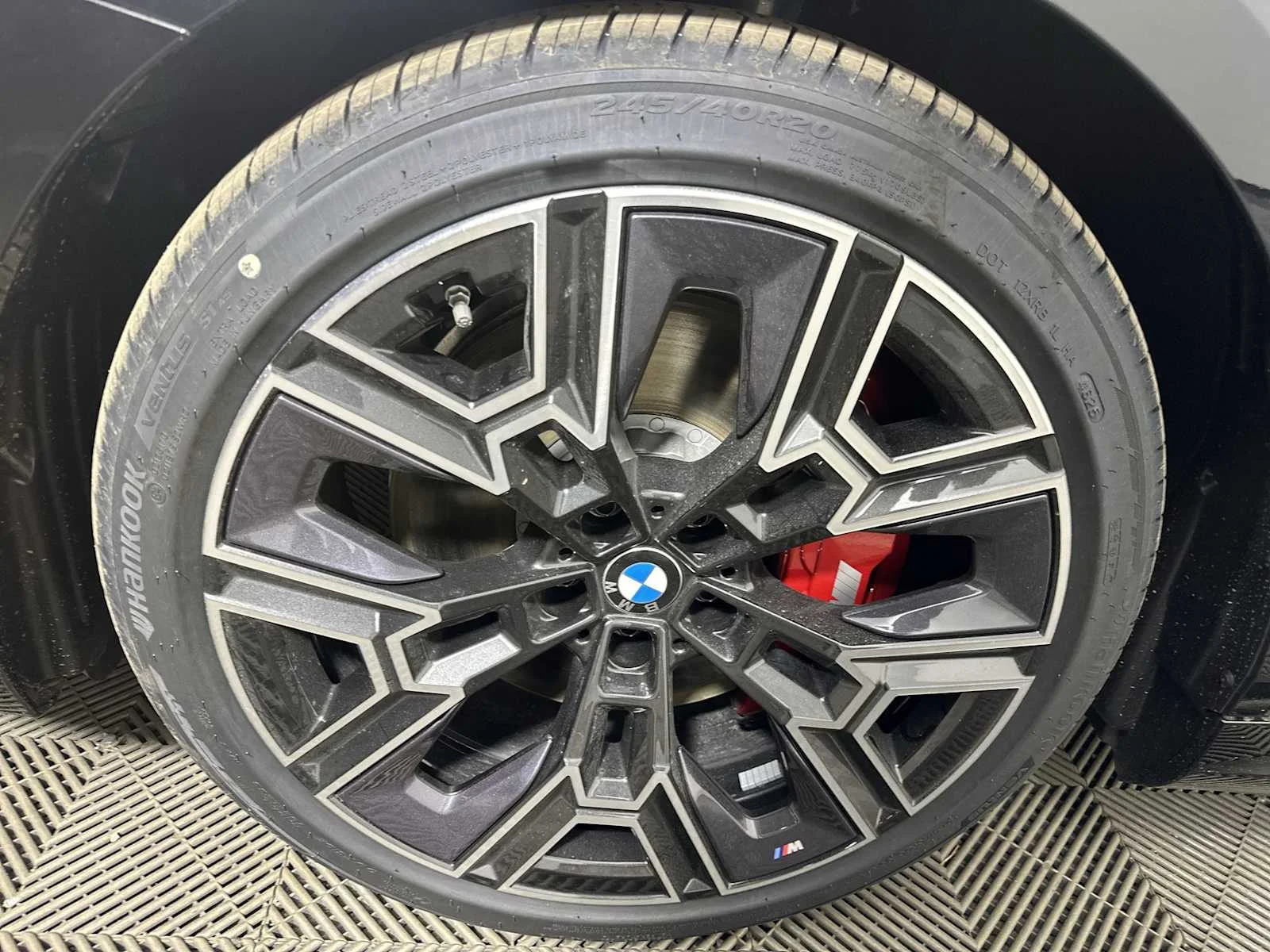 New 2026 Black Sapphire Metallic BMW xDrive40 image 10