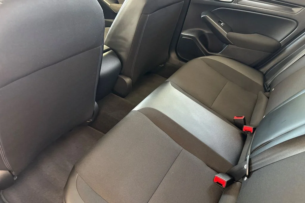 Used 2025  Honda Sport image 16