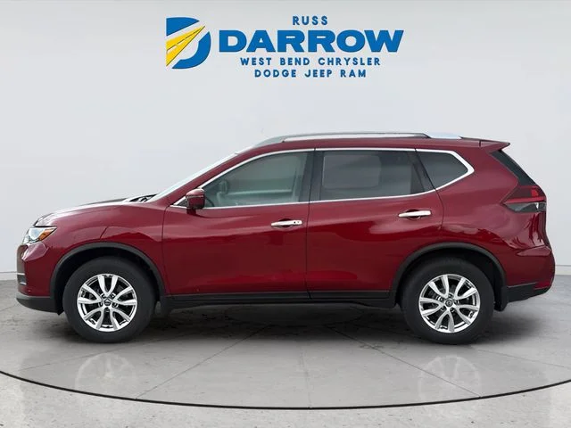 Used 2018 Nissan Rogue SV with VIN 5N1AT2MV3JC735337 for sale in West Bend, WI