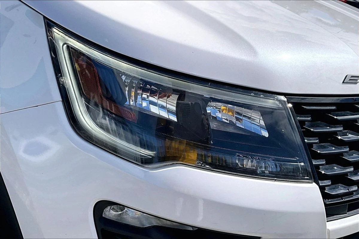 Used 2019 White Ford Sport image 35