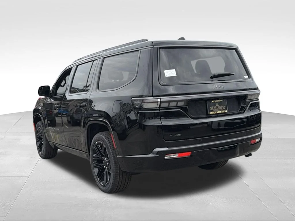 New 2026 High Gloss Black Exterior Paint Jeep Limited Reserve image 10