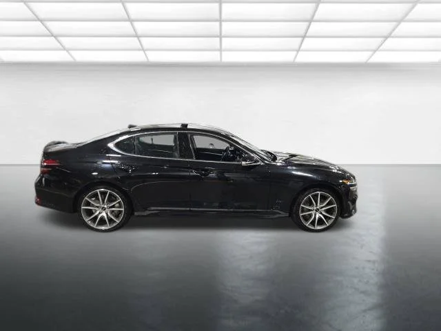 Used 2025 Black Genesis 2.5T image 3