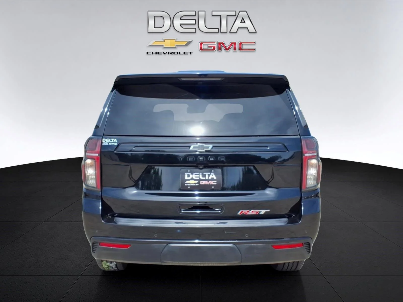 Used 2023 BLACK Chevrolet RST image 4
