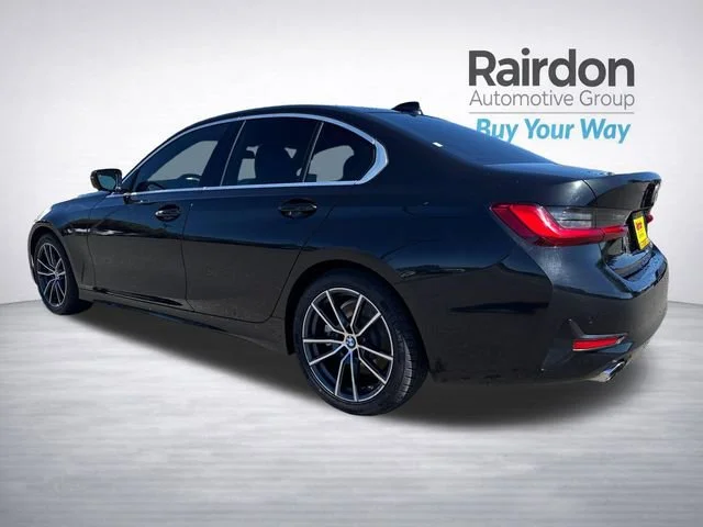 Used 2019 Black Sapphire Metallic BMW 330i image 5