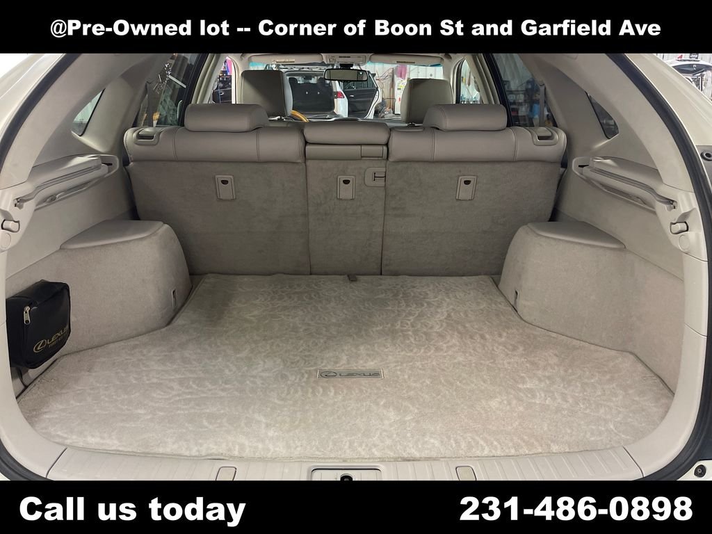 Used 2009  Lexus 350 image 25