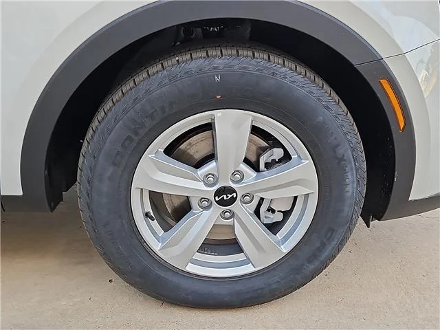 New 2026 Ivory Silver KIA LX Front-Wheel Drive image 5