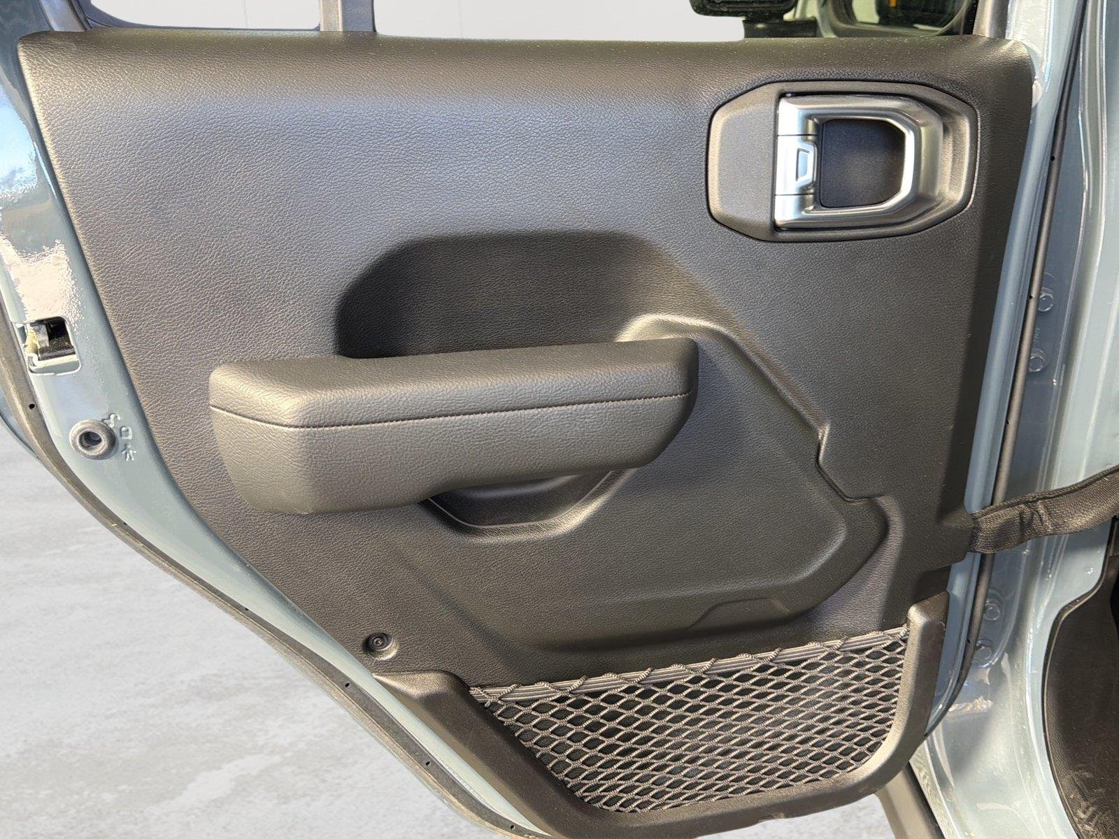 Used 2024 Anvil Clear Coat Jeep Mojave image 14