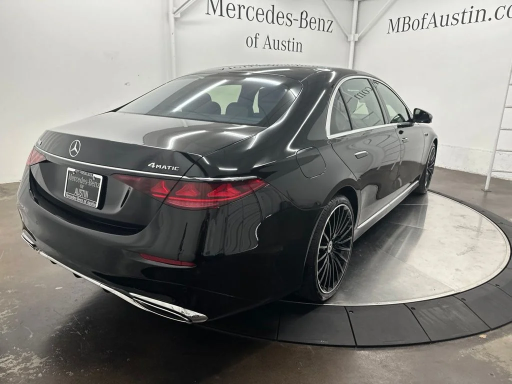 New 2027 Black Mercedes-Benz S 580 image 7
