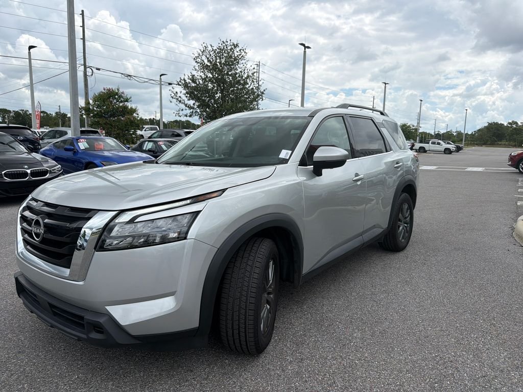 Used 2024 Silver Nissan SV image 3