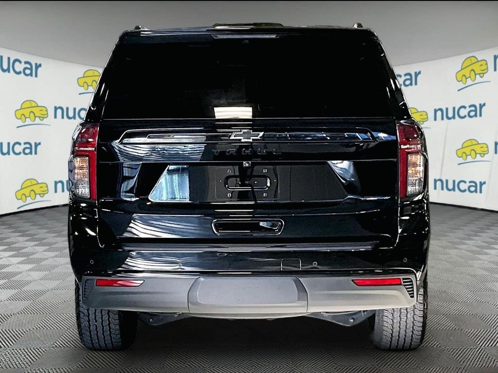 Used 2023 Black Chevrolet Z71 image 5