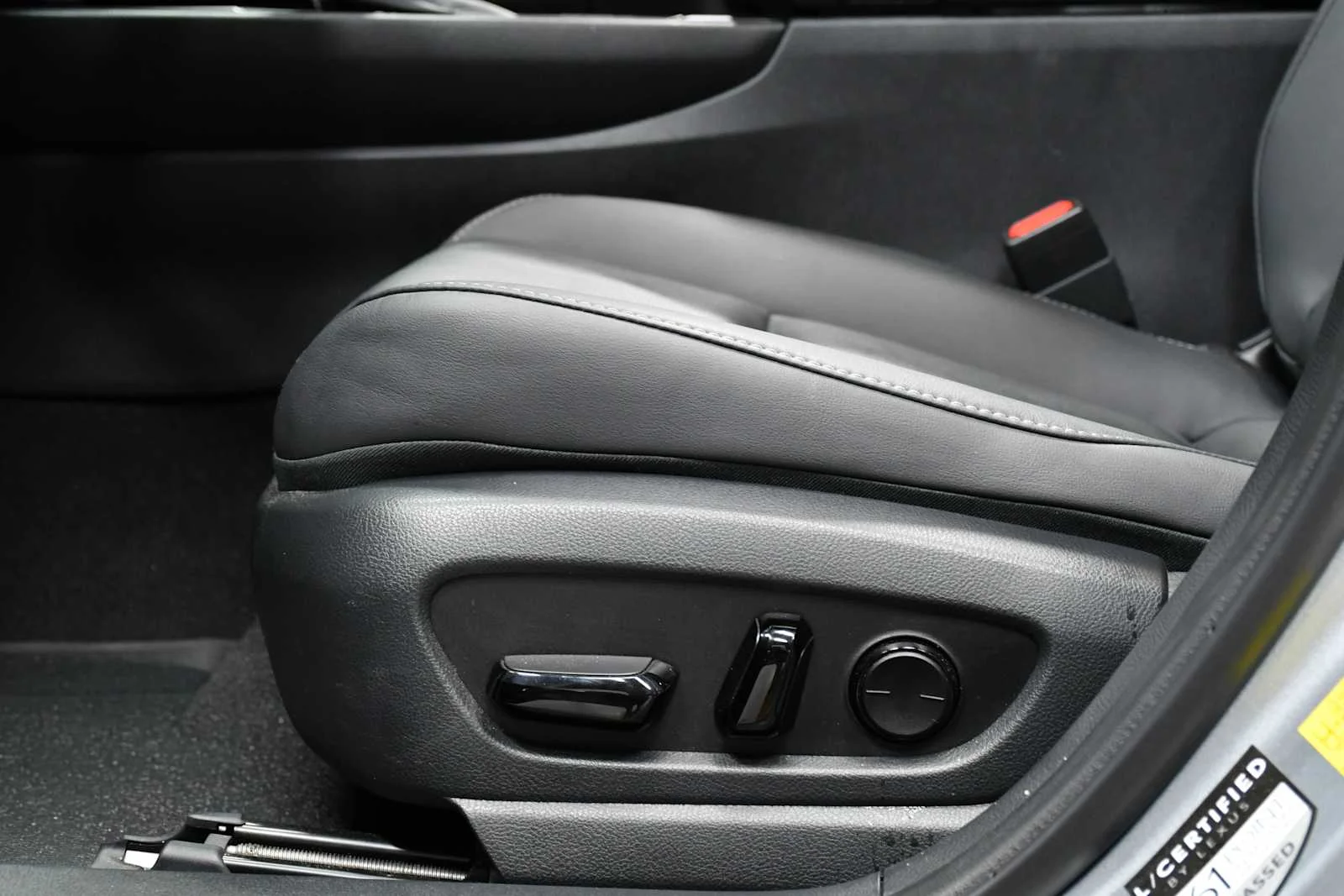 Certified Used 2023 Iridium with Obsidian Roof Lexus F SPORT Design image 13