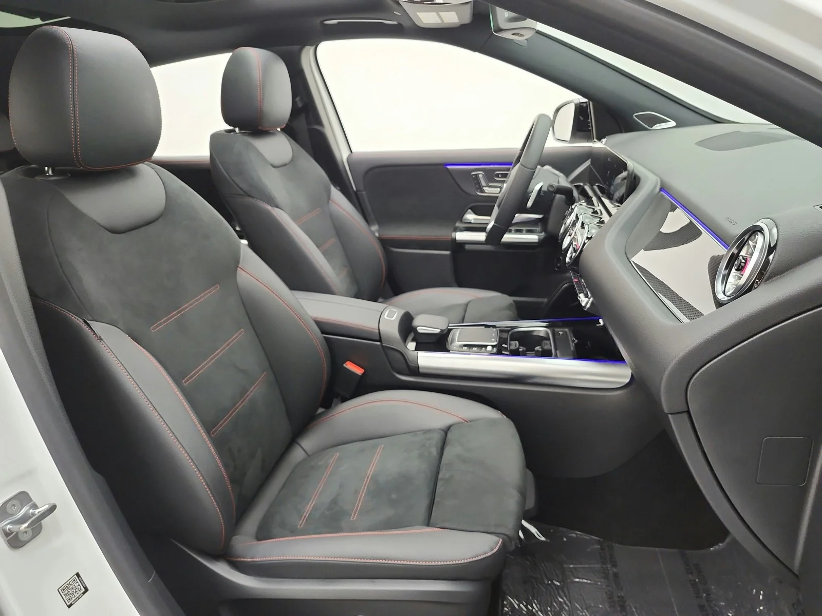 Used 2023 Polar White Mercedes-Benz GLA 250 SUV image 18