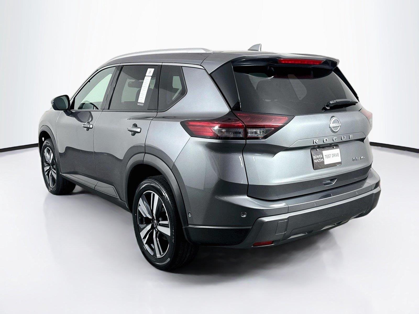 Used 2026 Gun Metallic Nissan SL image 12