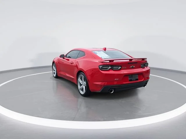 Used 2019 Red Chevrolet SS image 6