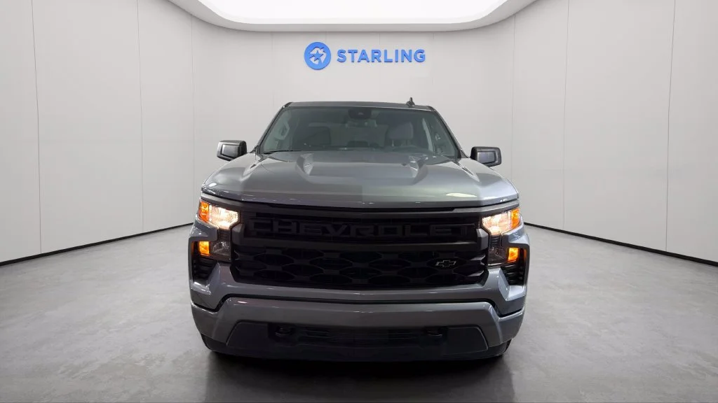 Used 2023 STERLING GRAY METALLIC Chevrolet Custom image 16