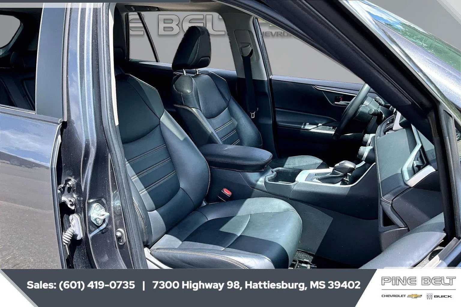 Used 2024 Magnetic Gray Metallic Toyota XLE Premium image 6