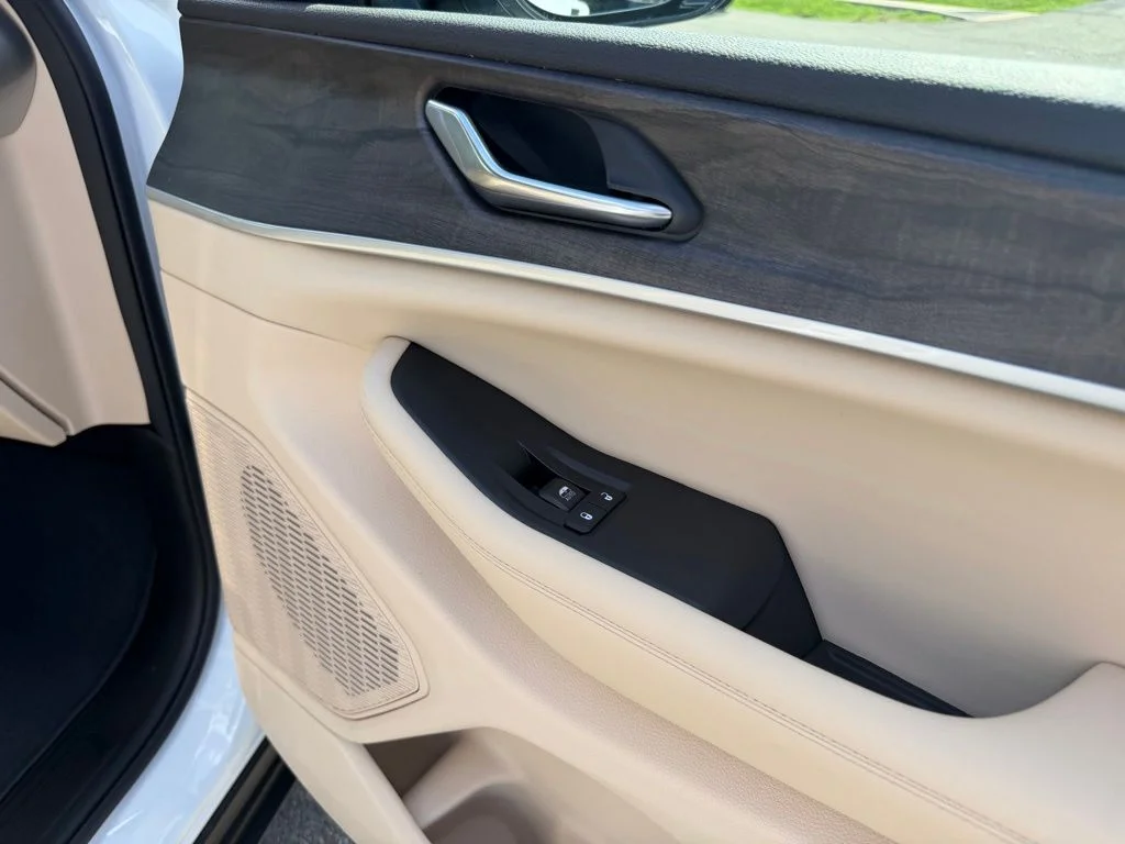 New 2026 White Jeep Limited image 30