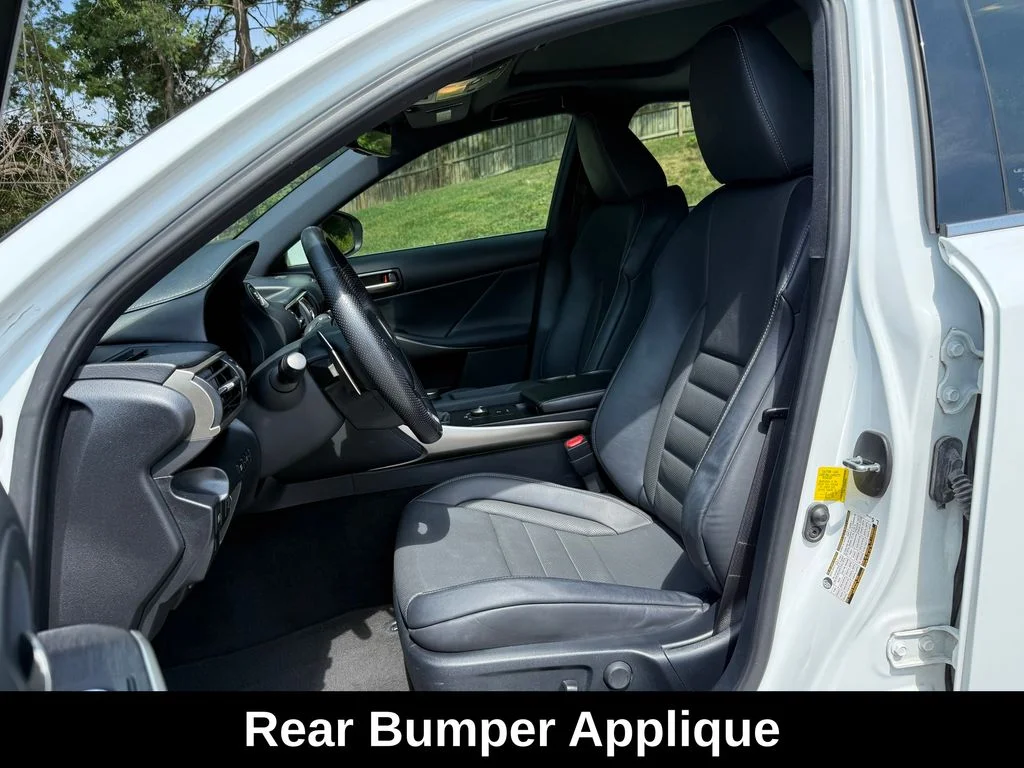 Used 2019 White Lexus 300 image 15