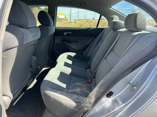Used 2009 Alabaster Silver Metallic Honda LX image 14