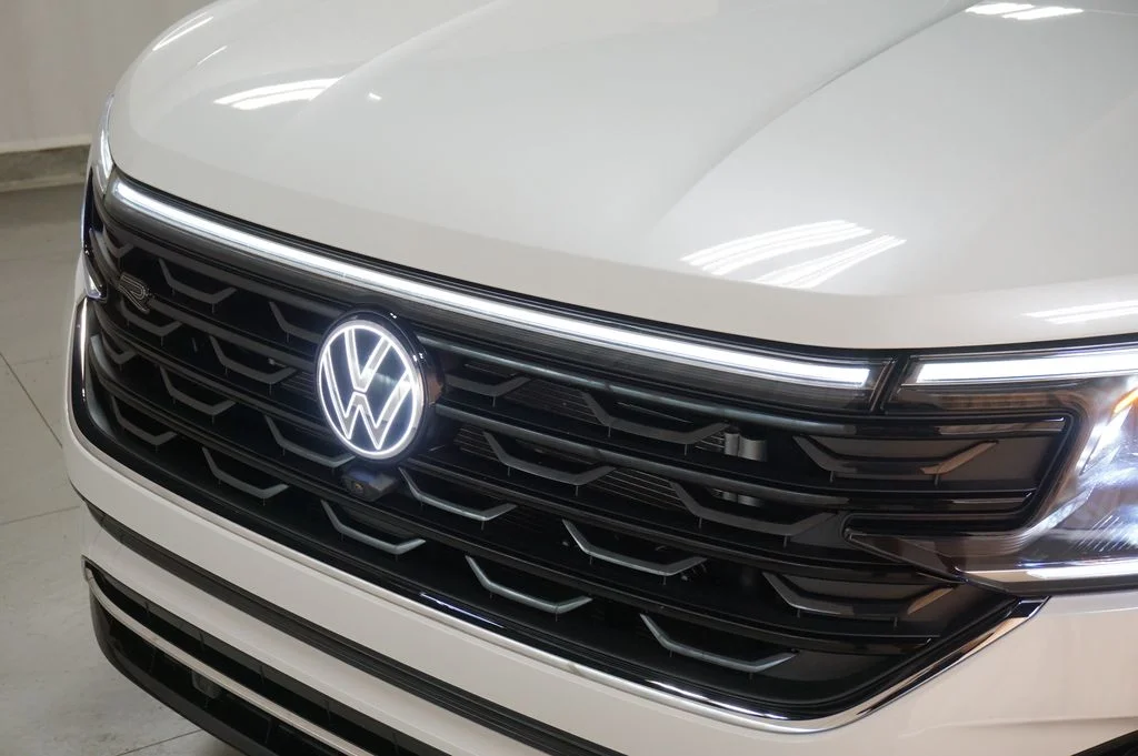 New 2026 Opal White Volkswagen 2.0T SEL Premium R-Line image 38